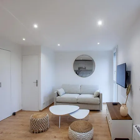 Les Pieds Dans L'eau Sur