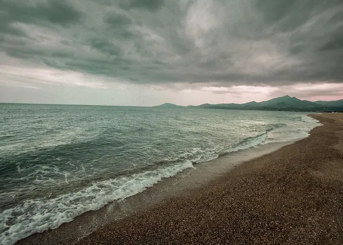 Les Pieds Dans L'eau Sur